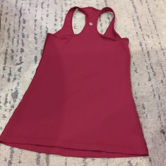 Lululemon Cool Racerback reversible cranberry/ maroon colour - Picture 4 of 5